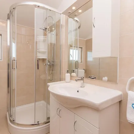 Lucija Apartmán Biograd Na Moru