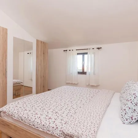 Lucija Apartment