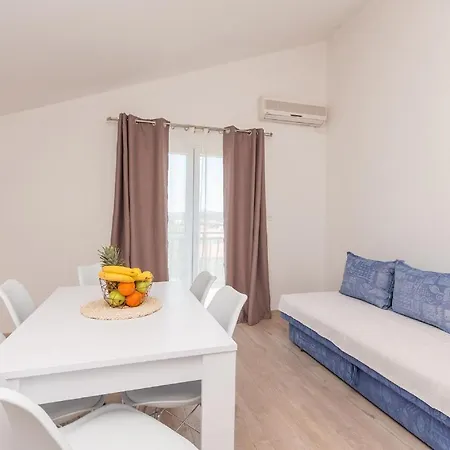 Lucija Apartment